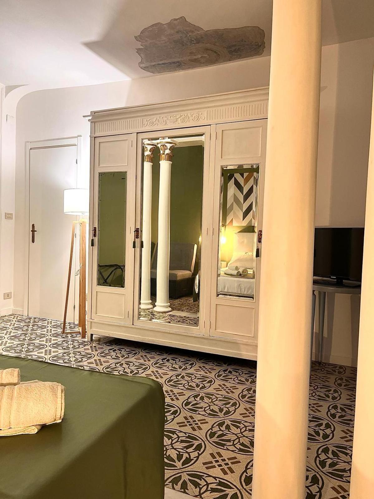 Palazzo Delle Logge Bed & Breakfast Palermo Exterior photo